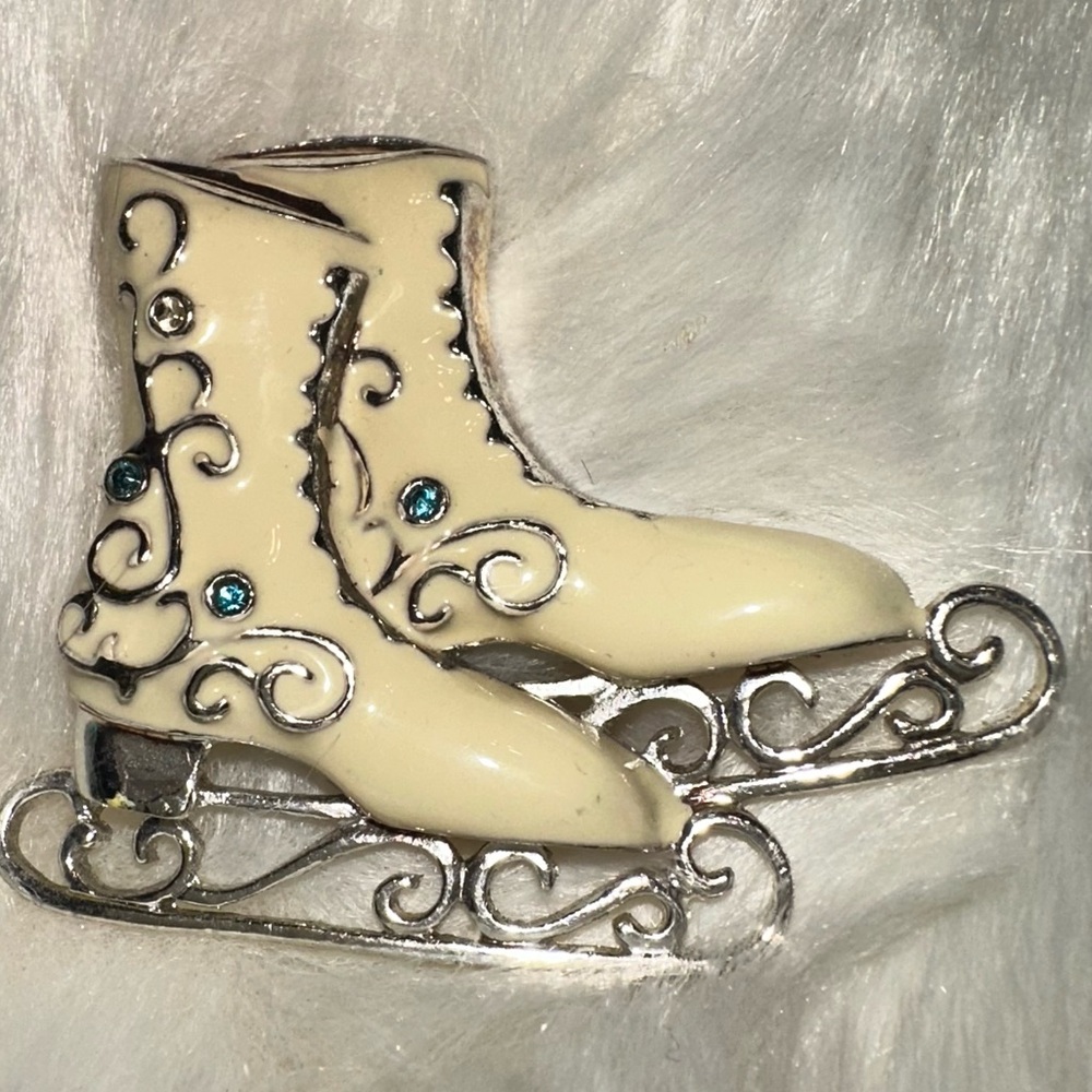 Vintage Anne Klein Enamel Brooch Rhinestone Cream Silver Ice Skates
